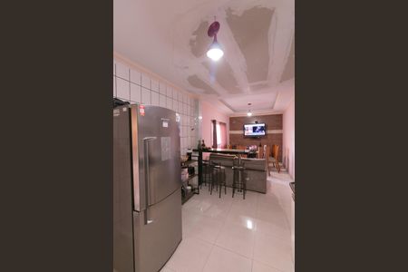 Casa para alugar com 360m², 4 quartos e 3 vagas Casa para alugar com 360m², 4 quartos e 3 vagasCozinha