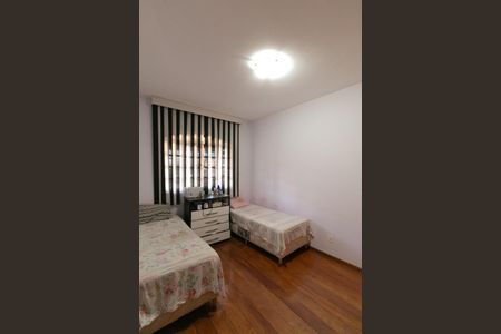 Casa para alugar com 360m², 4 quartos e 3 vagas Casa para alugar com 360m², 4 quartos e 3 vagasQuarto de Serviço