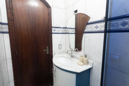 Casa à venda com 204m², 3 quartos e 4 vagasBanheiro Social