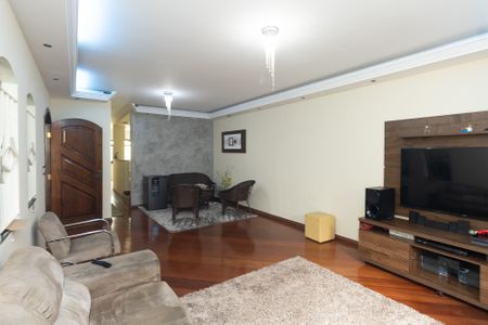 Casa à venda com 204m², 3 quartos e 4 vagasSala