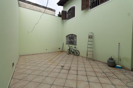 Casa à venda com 204m², 3 quartos e 4 vagasQuintal