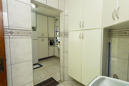 Casa à venda com 204m², 3 quartos e 4 vagasÁrea de Serviço