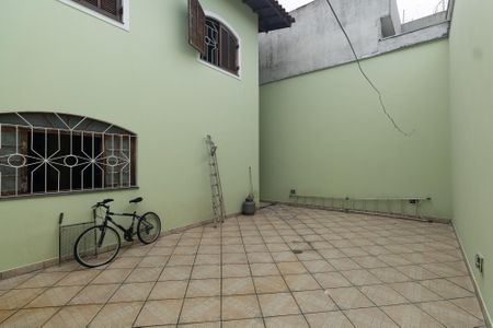 Casa à venda com 204m², 3 quartos e 4 vagasQuintal