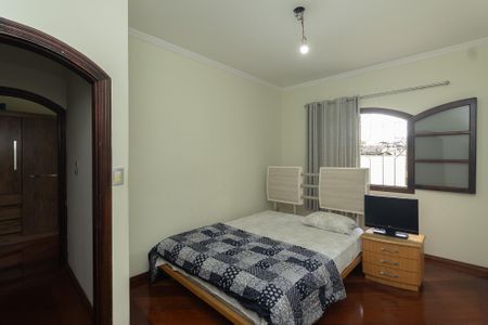 Casa à venda com 204m², 3 quartos e 4 vagasQuarto 2