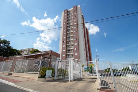 Apartamento para alugar com 77m², 2 quartos e 1 vagaFachada