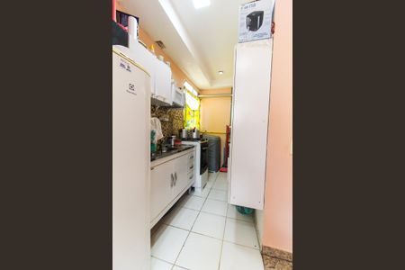 Apartamento para alugar com 42m², 2 quartos e sem vaga Apartamento para alugar com 42m², 2 quartos e sem vagaCozinha e Área de Serviço