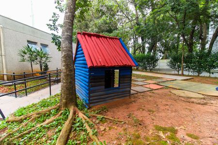 Apartamento para alugar com 42m², 2 quartos e sem vaga Apartamento para alugar com 42m², 2 quartos e sem vagaÁrea comum - Playground