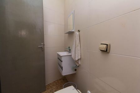 Casa para alugar com 68m², 1 quarto e sem vagaBanheiro