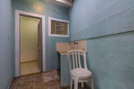 Casa para alugar com 68m², 1 quarto e sem vagaÁrea de Serviço e Quintal