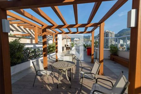 Apartamento à venda com 79m², 3 quartos e 1 vagaÁrea comum