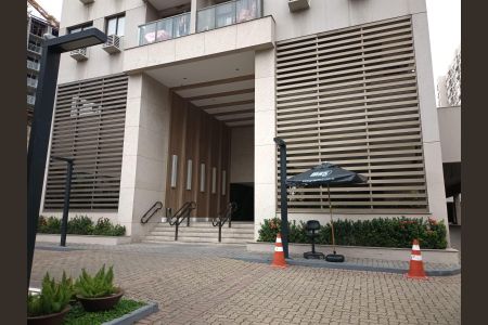 Apartamento à venda com 56m², 2 quartos e 1 vaga Apartamento à venda com 56m², 2 quartos e 1 vagaFachada