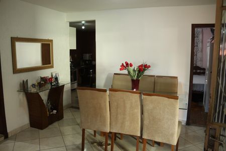 Casa à venda com 130m², 3 quartos e 2 vagasCozinha