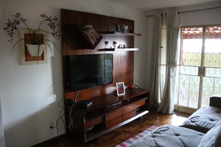 Casa à venda com 130m², 3 quartos e 2 vagasSala