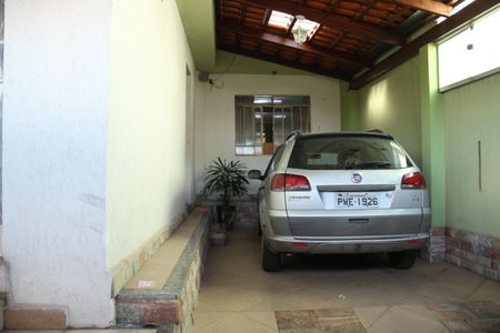 Casa à venda com 130m², 3 quartos e 2 vagasGaragem