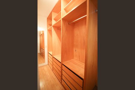 Apartamento para alugar com 87m², 2 quartos e 2 vagasCloset da Suíte