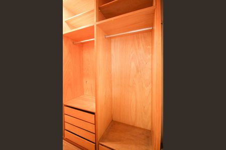 Apartamento para alugar com 87m², 2 quartos e 2 vagasCloset da Suíte