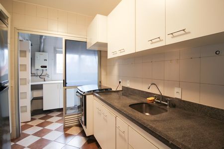 Apartamento para alugar com 87m², 2 quartos e 2 vagasCozinha