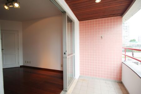Apartamento para alugar com 87m², 2 quartos e 2 vagasVaranda