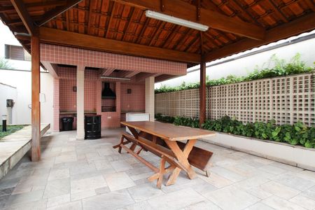 Apartamento para alugar com 87m², 2 quartos e 2 vagasÁrea comum - Churrasqueira