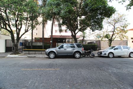 Apartamento para alugar com 87m², 2 quartos e 2 vagasFachada