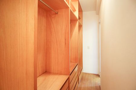 Apartamento para alugar com 87m², 2 quartos e 2 vagasCloset da Suíte