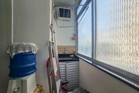 Apartamento para alugar com 124m², 2 quartos e 1 vagaÁrea de serviço