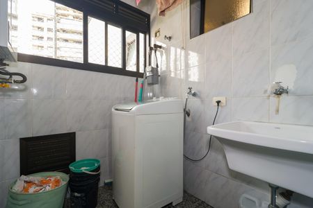 Apartamento à venda com 77m², 2 quartos e 2 vagasÁrea de Serviço