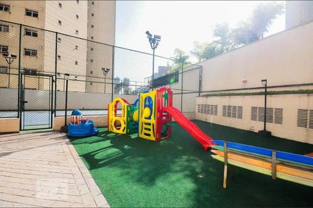Apartamento à venda com 77m², 2 quartos e 2 vagasÁrea comum - Playground