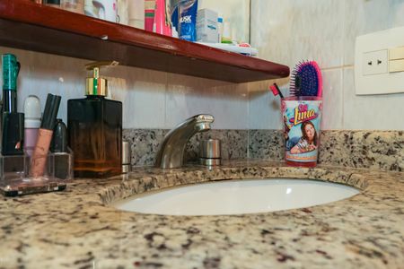 Apartamento à venda com 77m², 2 quartos e 2 vagasBanheiro