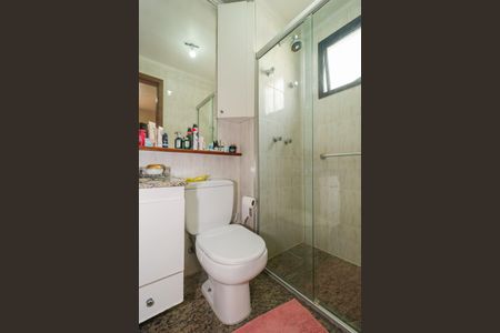 Apartamento à venda com 77m², 2 quartos e 2 vagasBanheiro da Suíte