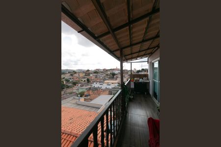 Casa à venda com 200m², 5 quartos e sem vaga Casa à venda com 200m², 5 quartos e sem vagaVaranda do Quarto 3