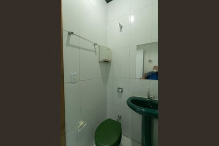 Casa à venda com 200m², 5 quartos e sem vaga Casa à venda com 200m², 5 quartos e sem vagaBanheiro 1