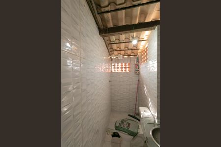 Casa à venda com 200m², 5 quartos e sem vaga Casa à venda com 200m², 5 quartos e sem vagaBanheiro 2