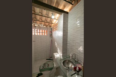 Casa à venda com 200m², 5 quartos e sem vaga Casa à venda com 200m², 5 quartos e sem vagaBanheiro 2