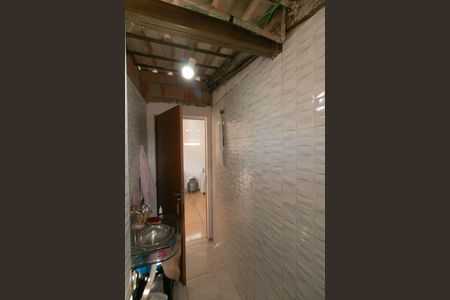 Casa à venda com 200m², 5 quartos e sem vaga Casa à venda com 200m², 5 quartos e sem vagaCorredor