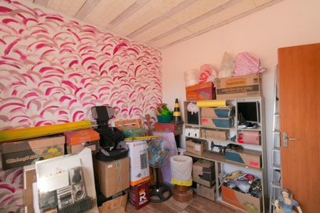 Casa à venda com 200m², 5 quartos e sem vaga Casa à venda com 200m², 5 quartos e sem vagaQuarto 4