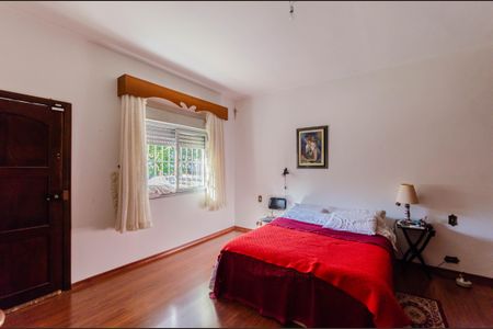 Casa à venda com 600m², 5 quartos e 6 vagas Casa à venda com 600m², 5 quartos e 6 vagasSuíte 1