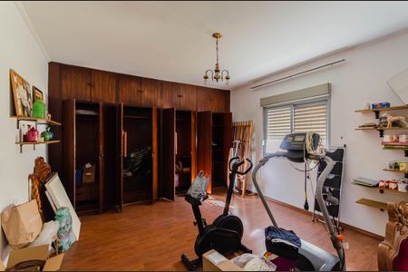 Casa à venda com 600m², 5 quartos e 6 vagas Casa à venda com 600m², 5 quartos e 6 vagasQuarto 3