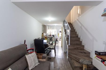 Casa de condomínio à venda com 73m², 2 quartos e 2 vagasSala de Estar