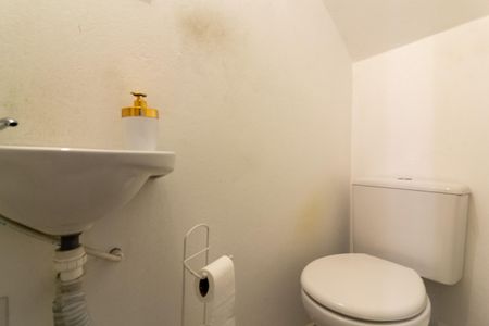 Casa de condomínio à venda com 73m², 2 quartos e 2 vagasLavabo