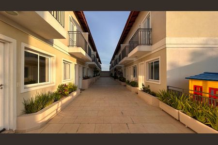 Casa de condomínio à venda com 73m², 2 quartos e 2 vagasAcesso a casa