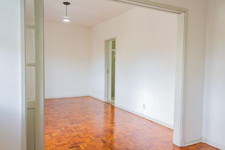 Casa para alugar com 160m², 4 quartos e 5 vagas Casa para alugar com 160m², 4 quartos e 5 vagasSuíte 4