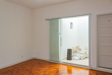 Casa para alugar com 160m², 4 quartos e 5 vagas Casa para alugar com 160m², 4 quartos e 5 vagasSuíte 3