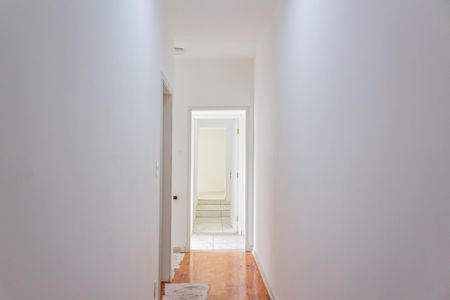 Casa para alugar com 160m², 4 quartos e 5 vagas Casa para alugar com 160m², 4 quartos e 5 vagasCorredor