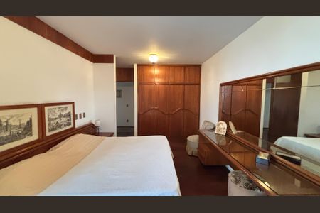 Apartamento à venda com 298m², 3 quartos e 3 vagasSuíte 3