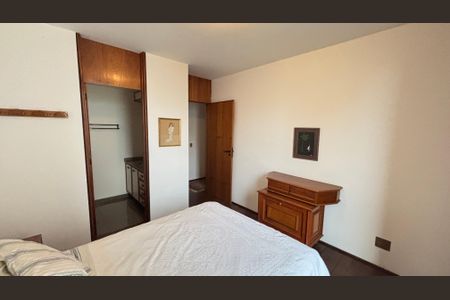 Apartamento à venda com 298m², 3 quartos e 3 vagasSuíte 2