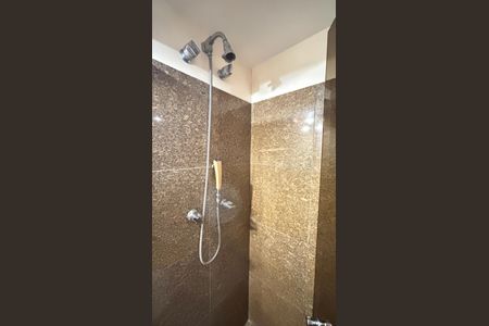 Apartamento à venda com 298m², 3 quartos e 3 vagasBanheiro da Suíte 1