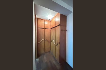 Apartamento à venda com 298m², 3 quartos e 3 vagasSuíte 3 Closet