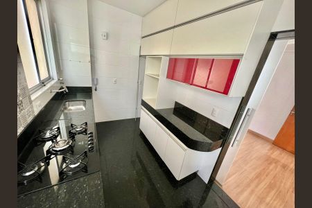 Apartamento à venda com 72m², 3 quartos e 2 vagasCozinha