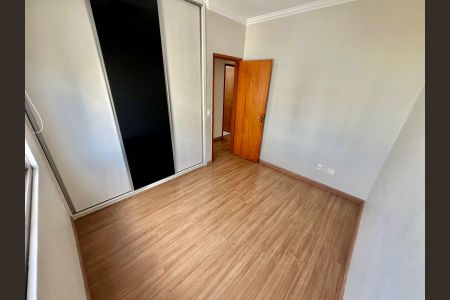 Apartamento à venda com 72m², 3 quartos e 2 vagasQuarto 2